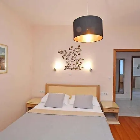 In 43526 דירה דוברובניק