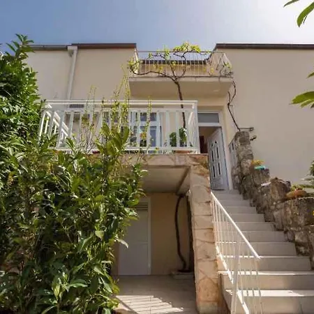 Apartment In 43526